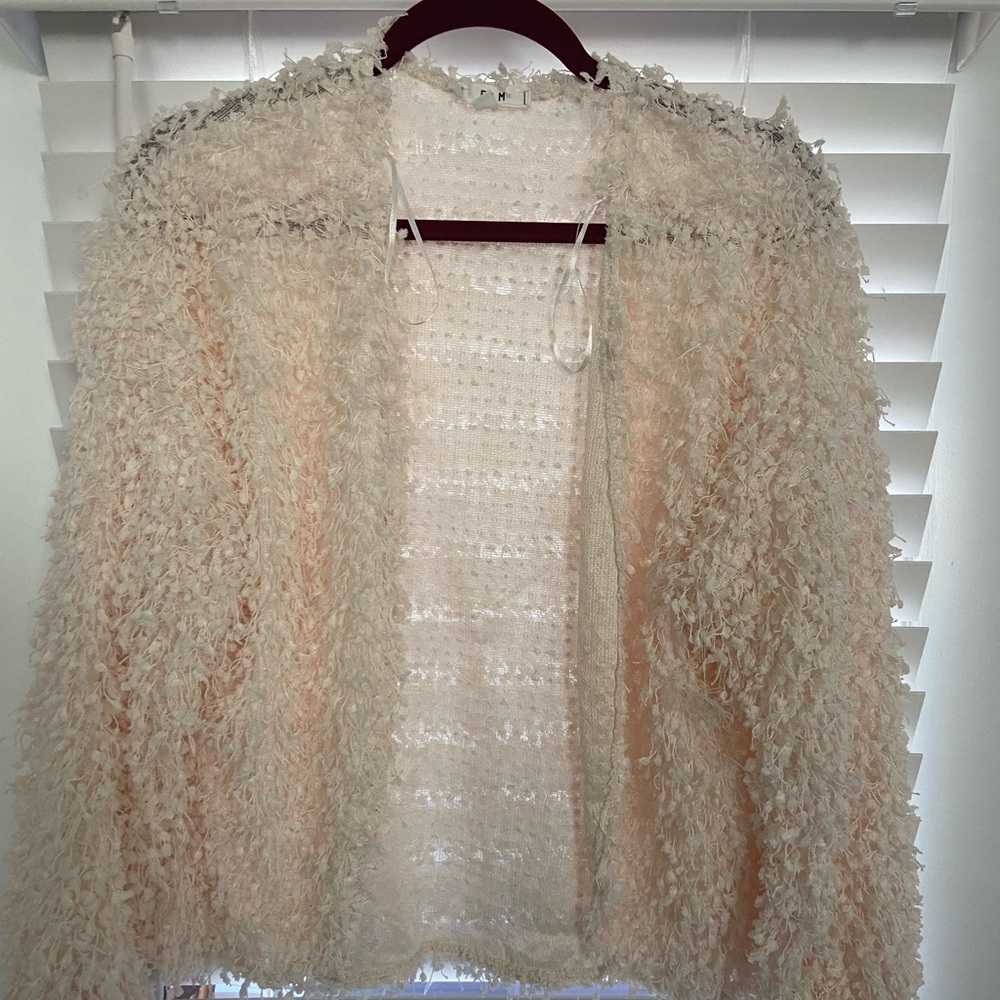 Ivory Long sleeve popcorn sweater